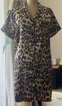 Chic Leopard Print Short Sleeve Pyjama Shirt