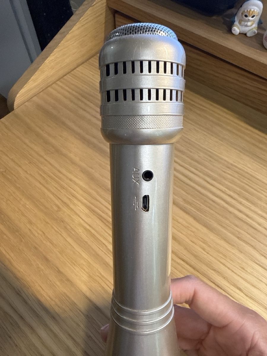 Microfoni: Karaoke mikrofon  – Usato da Genève venduto da hai_2rp8 1