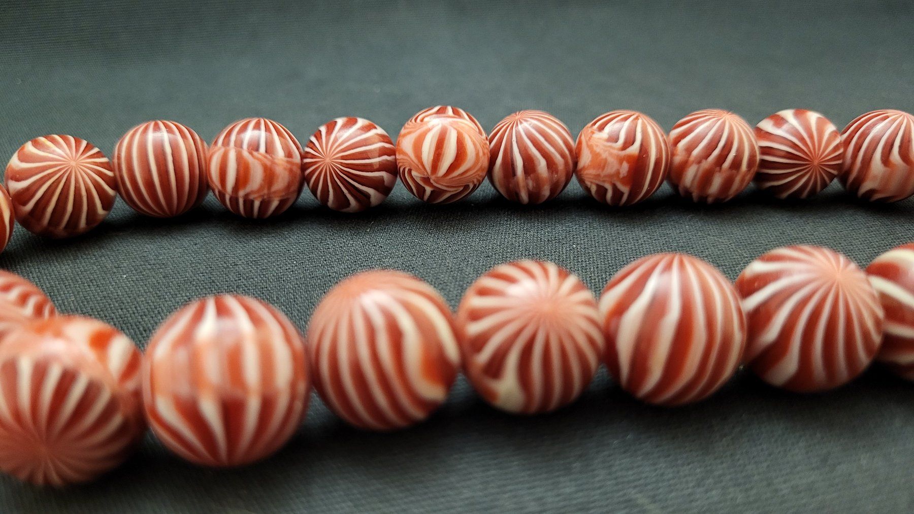 Catenine: Collier aus Kunststoff – Usato da Basel venduto da spinne02 2