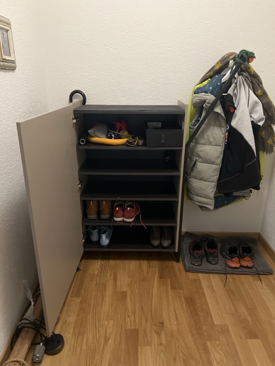 Porte manteau: Schuhschrank – D'occasion à Embrach par dariel1 1