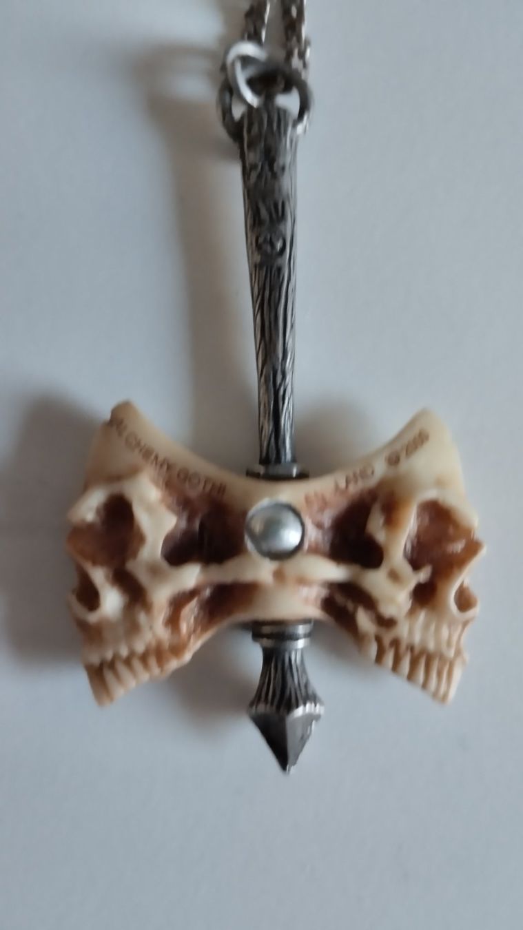 Ciondoli: ALCHEMY GOTHIC SKULL AXE ANHÄNGER MIT DEFEKTER HALSKETTE – Usato da Basel venduto da Bal-Sagoth 1