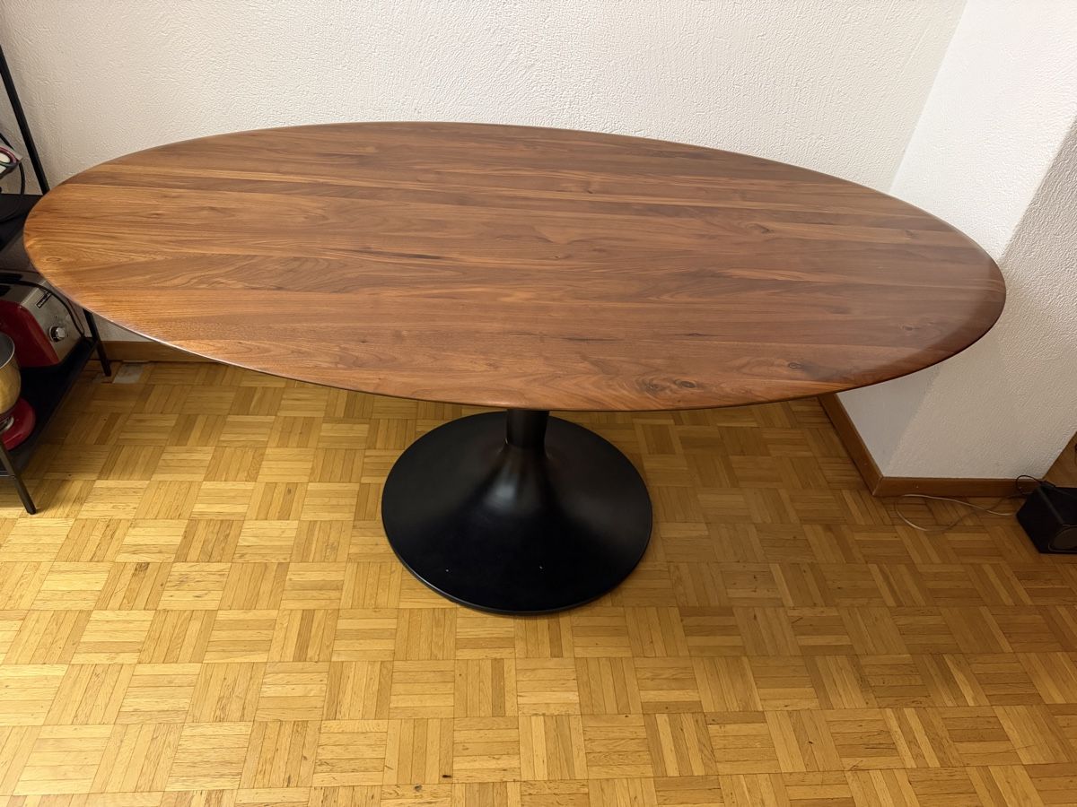 Tavoli: Massivholz Tisch Nussbaum – Usato da Zürich venduto da dae_57z6 1