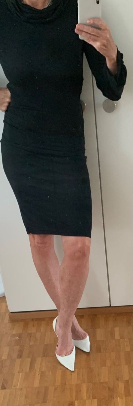 Kleider: KLEID Eine Weibliche Inszenierung.... – Neu (gemäss Beschreibung) aus Adliswil von Majeska 1