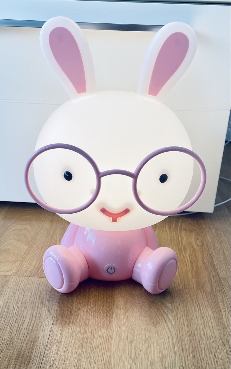 Lampade: Tischlampe Hase mit Brille rosa – Usato da Balgach venduto da Sory72 4
