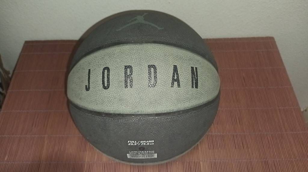 Palloni: Basketball – Usato da Zollikofen venduto da Diananna