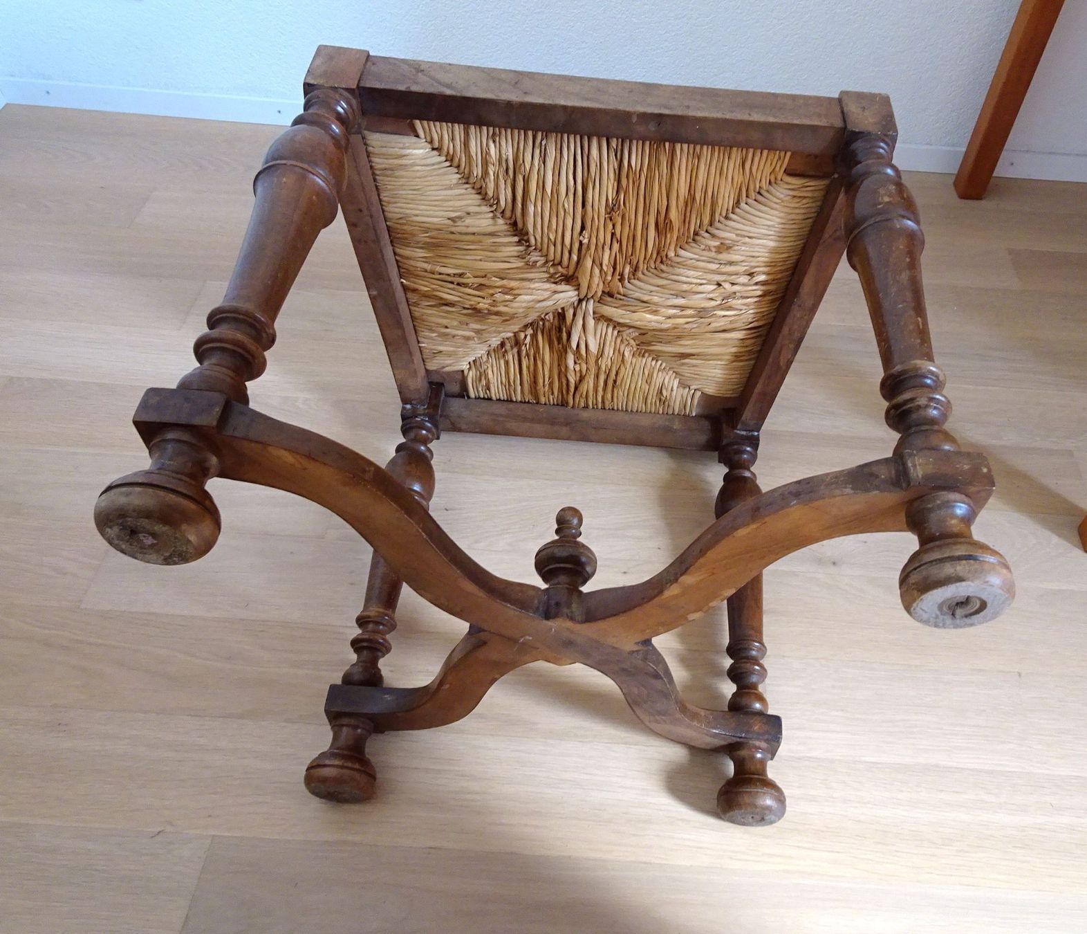 Sedie: Antiker Stuhl mit Strohsitz, Holz, Vintage! – Usato da Ins venduto da Cantianet 5