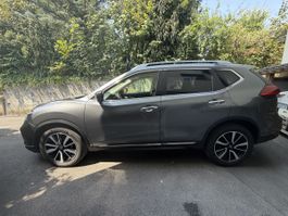 Nissan X-Trail 2.0 Tekna 4x4 grau