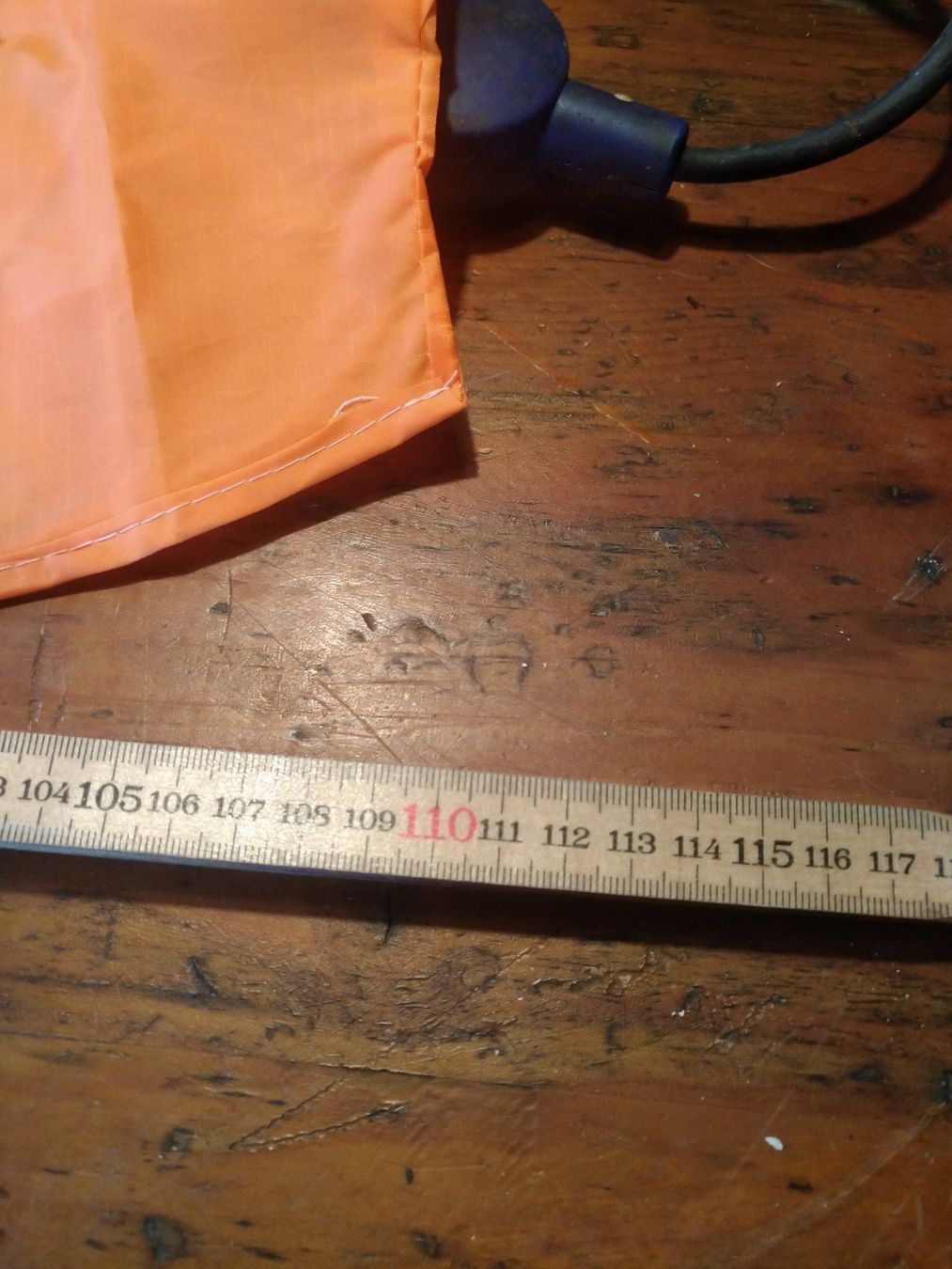 Spielzeuge: Drachen orange "float" mit Schnurrolle und ca. 115cm Längle – Neu (gemäss Beschreibung) aus Buckten von RolandsLiquidationen 1