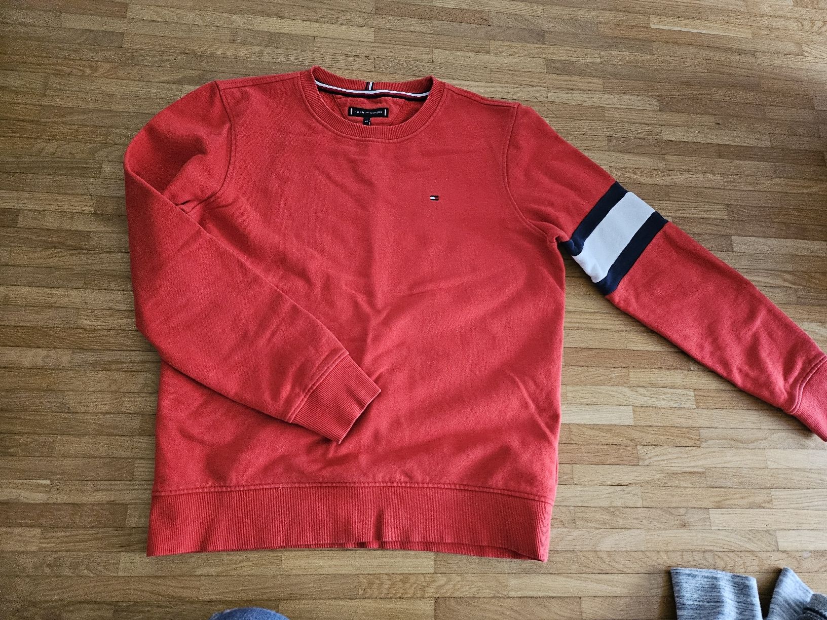 Tommy Hilfiger Pullover & Sweatshirts: Tommy Hilfiger Pullover Gr. 164 – Gebraucht aus Rapperswil SG von dslemer 1