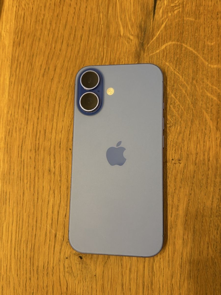 Apple Portables: Iphone 16 256GB Blau – D'occasion à Winterthur par Jaysen 1