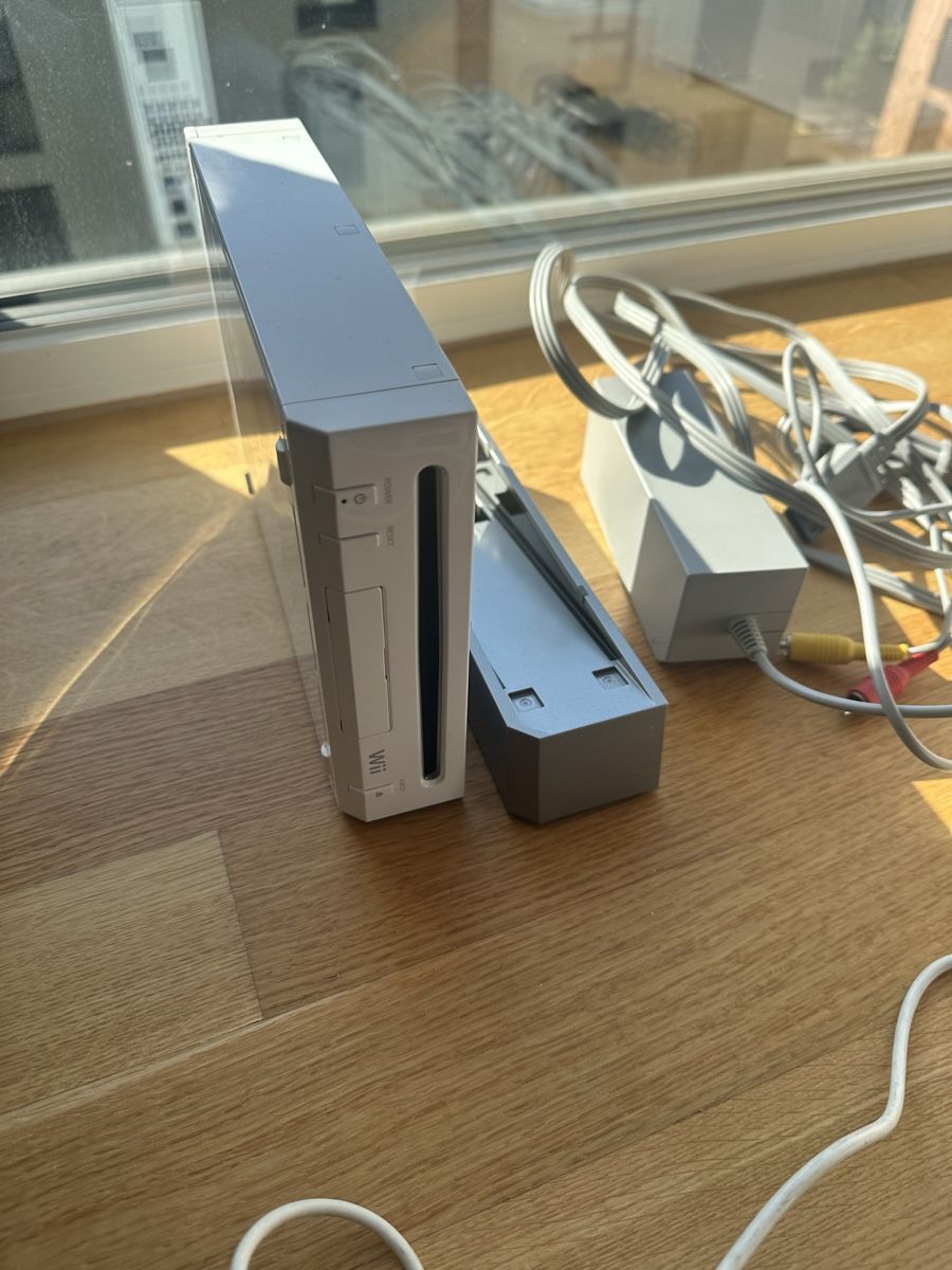 Nintendo Konsolen: Nintendo Wii Konsole mit Zubehör – Gebraucht aus Düdingen von Cin1996dla 1