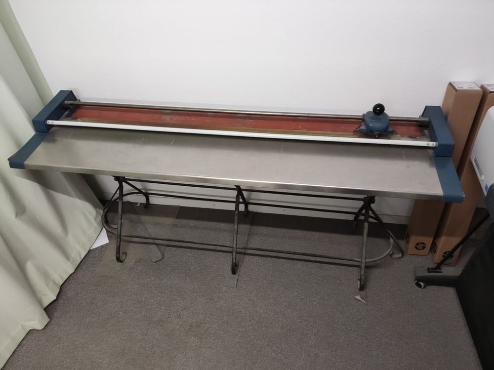 Planschneider Rollenschneider NEOLT Trim 150cm (Gebraucht) In Zürich Für CHF 25 – Nur Abholung