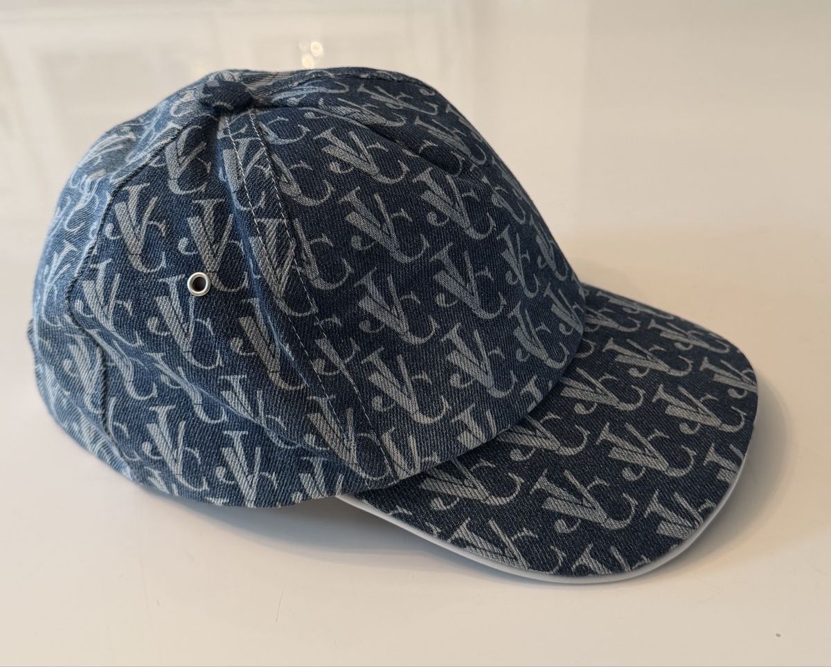 Versace Copricapi, berretti & cappellini: Versace Jeans Couture Denim Cap, Grösse M – Usato da Grabs venduto da blueye57