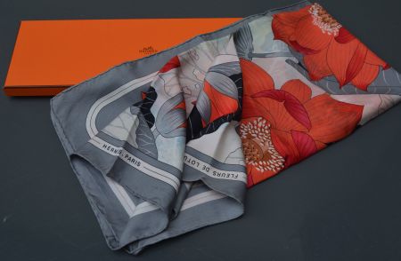 Seidenschal  Hermès Fleurs de Lotus foulard en soie