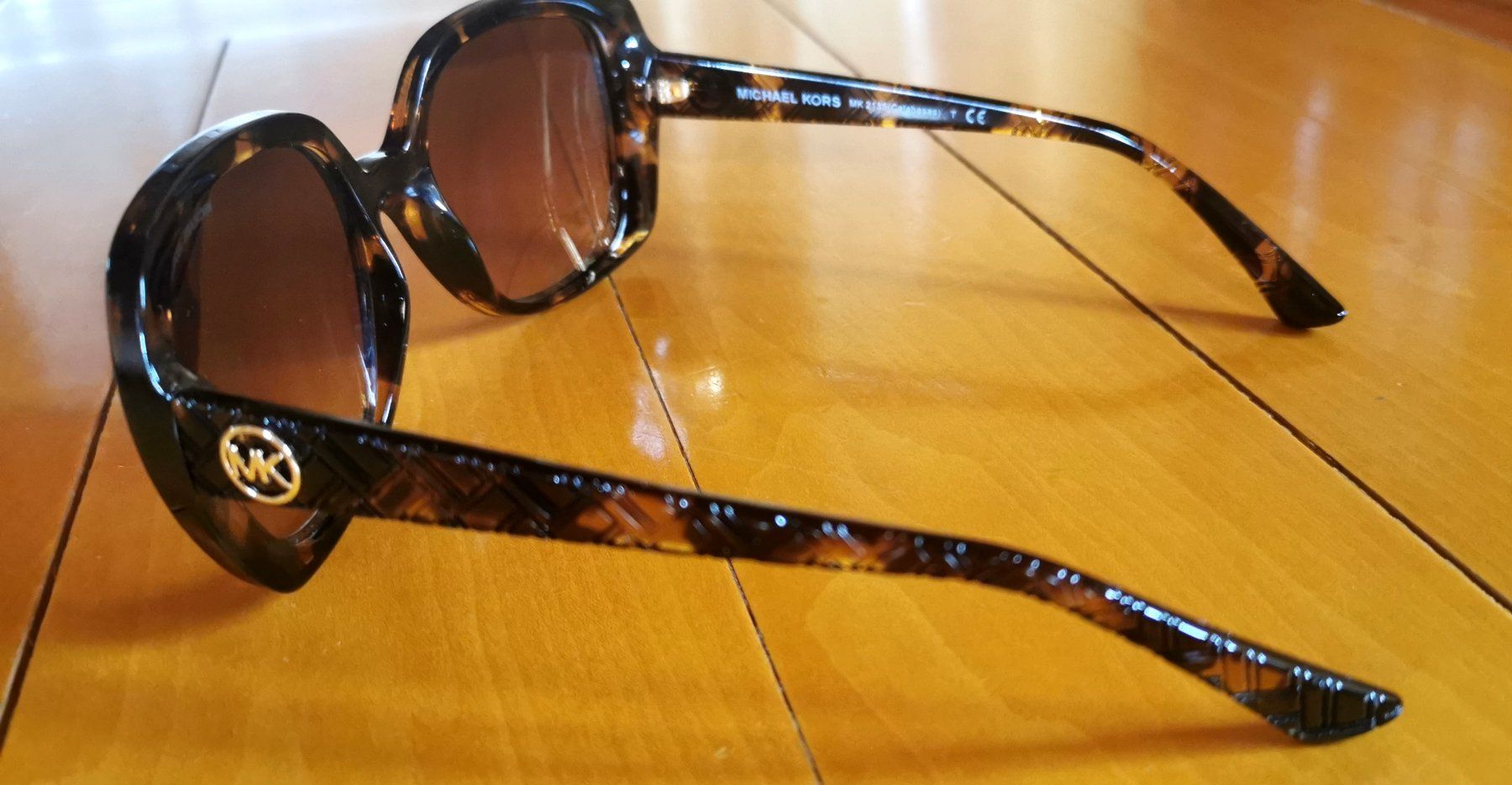 Michael Kors Occhiali & Lenti: Sonnenbrille Michael Kors  wie neu – Usato da Au SG venduto da farbdesign 4