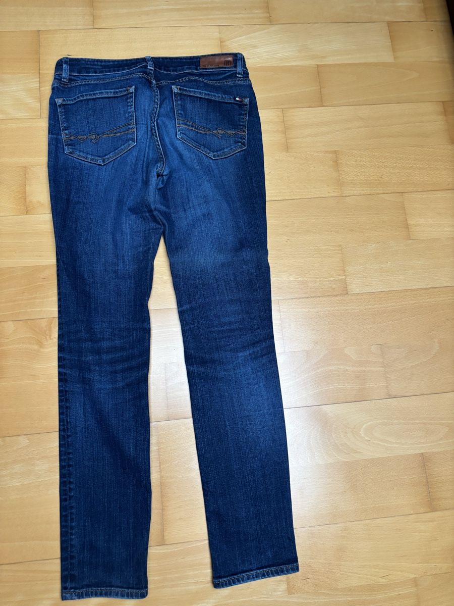 Tommy Hilfiger Jeans: Tommy Hilfiger 30/32 – Usato da Blonay venduto da Ollorvi 1