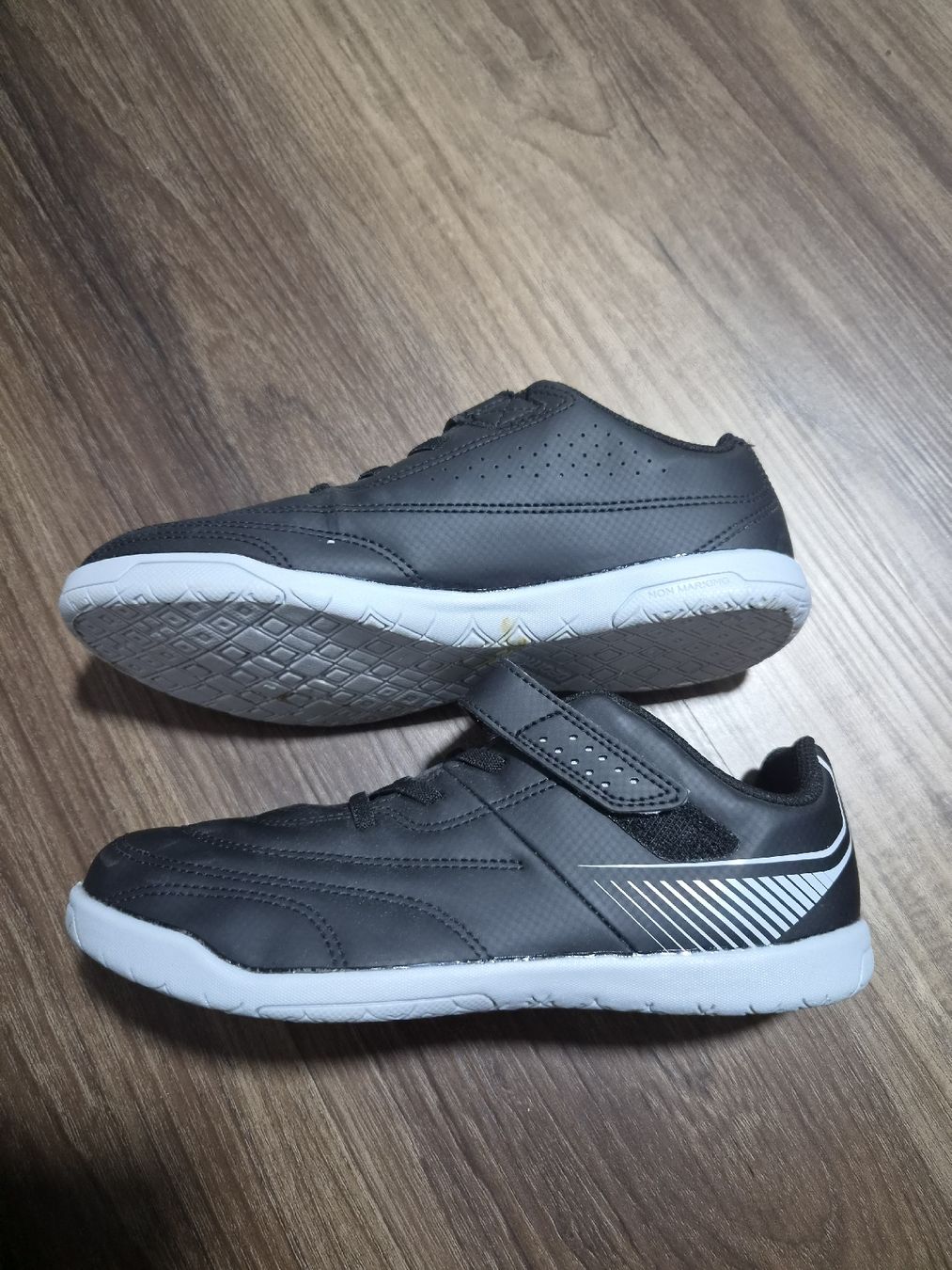 Decathlon Schuhe für Jungen: Schuhe Decathlon Grösse 37 – Gebraucht aus Altishofen von tammy05