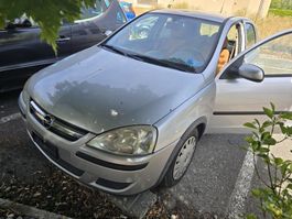 Opel corsa 1.2i 