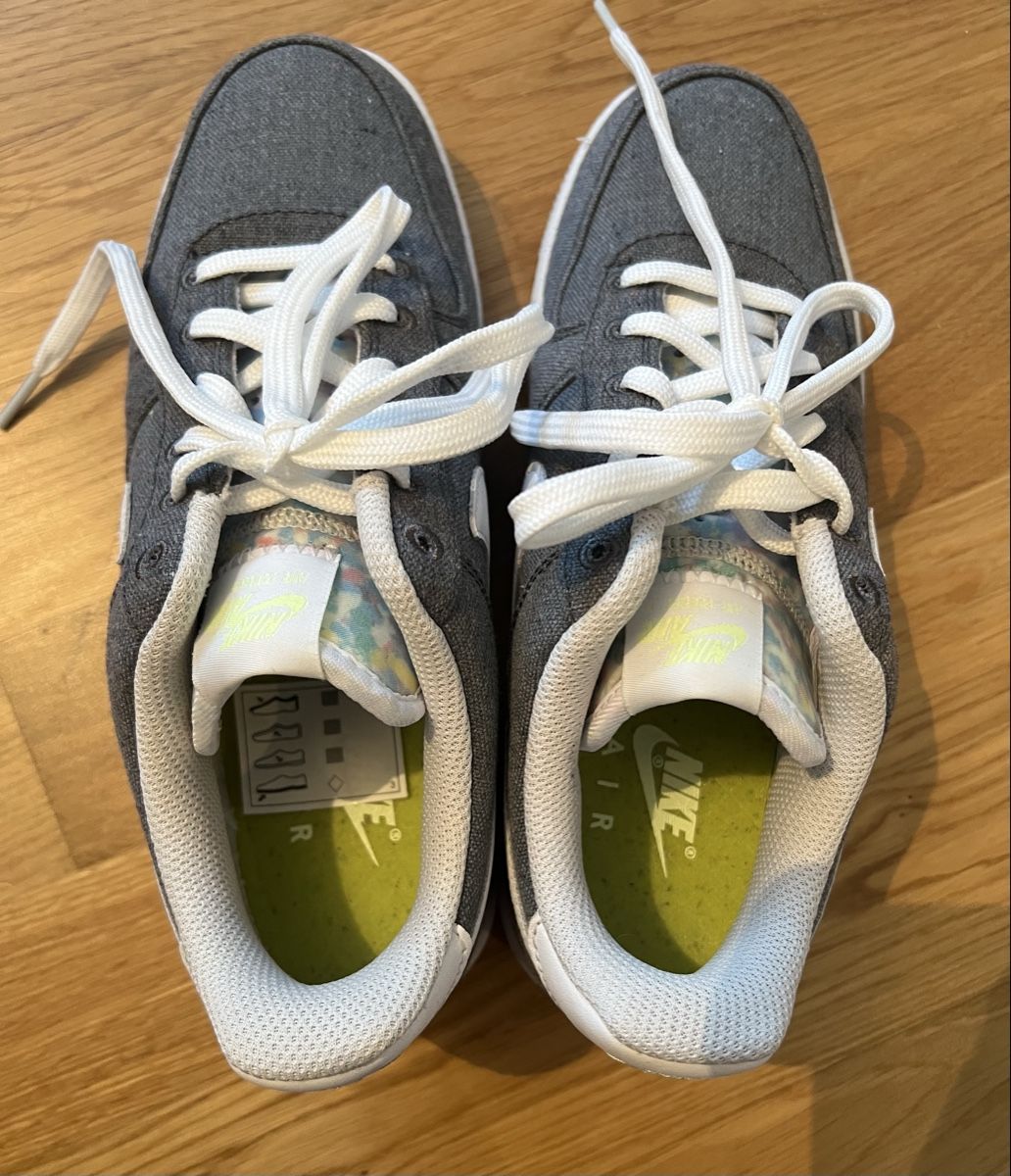 Nike Scarpe da uomo: Nike Air Force 1 - grau / Grösse 38.5 – Nuovo (secondo la descrizione) da Aegerten venduto da pinkpanda_ 5