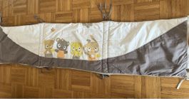 Tour de lit de bébé