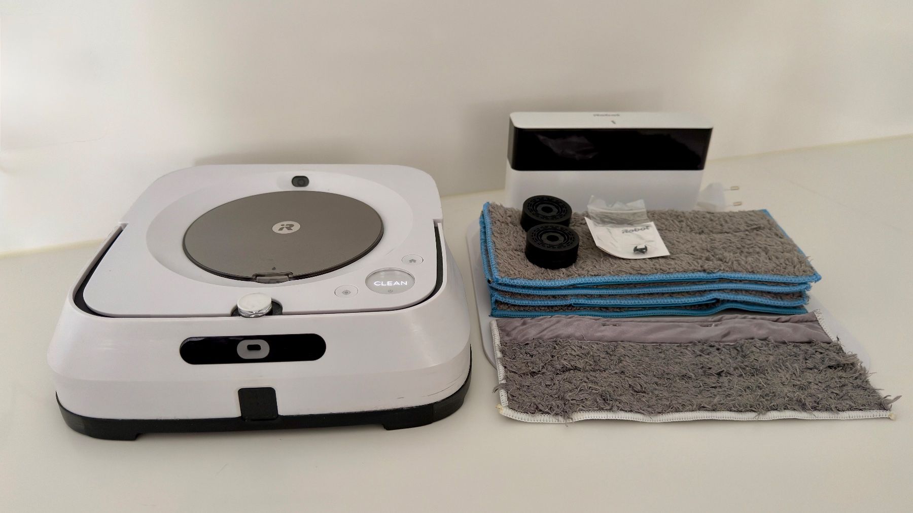 Irobot Aspirateurs & Accessoires: iRobot Braava Jet M6 – Défectueux à Sursee par Johnni. 1