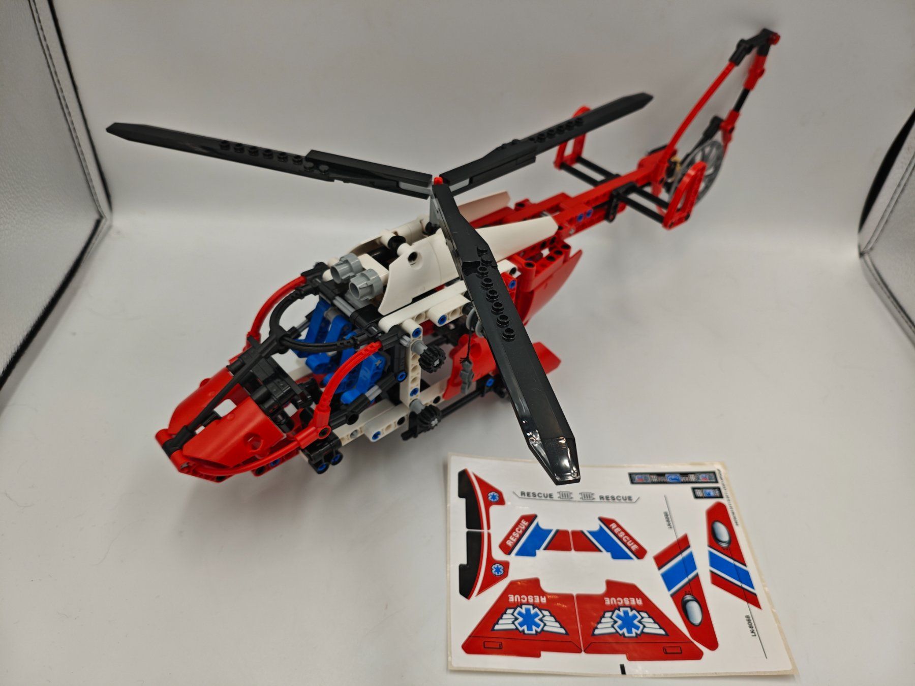 Lego Jouets: 8068 Rescue Helicopter – D'occasion à Bremgarten AG par redstar69