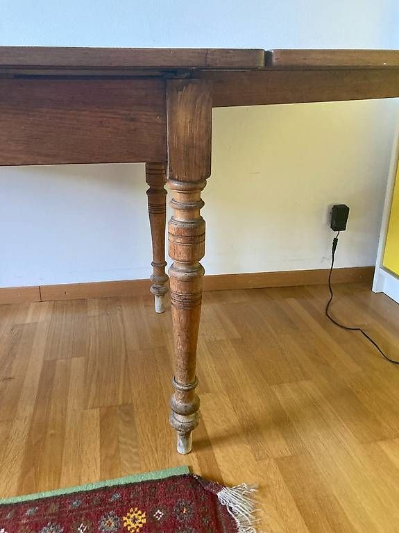 Tavoli: ANTIKER ESSCHTISCH – Usato da Diessenhofen venduto da SUBARU048 1