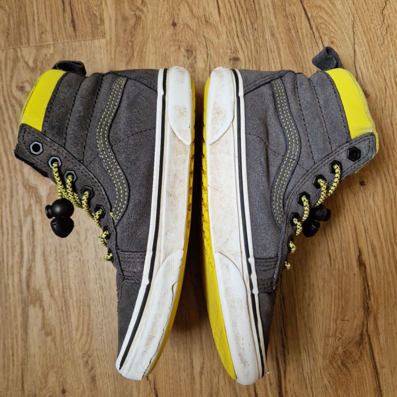 Vans Herrenschuhe: Coole Vans Sk8-Hi Reissue, Gr. 34.5 – Gebraucht aus Mönchaltorf von nzhuravel 2