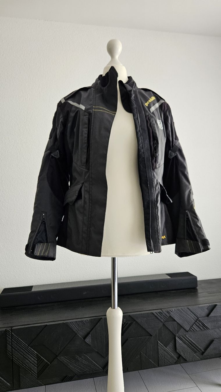 Lotti di vestiti: ProBiker Motorradkleider Textilkombi Gr. 36 – Usato da Bülach venduto da Recherchieren 3