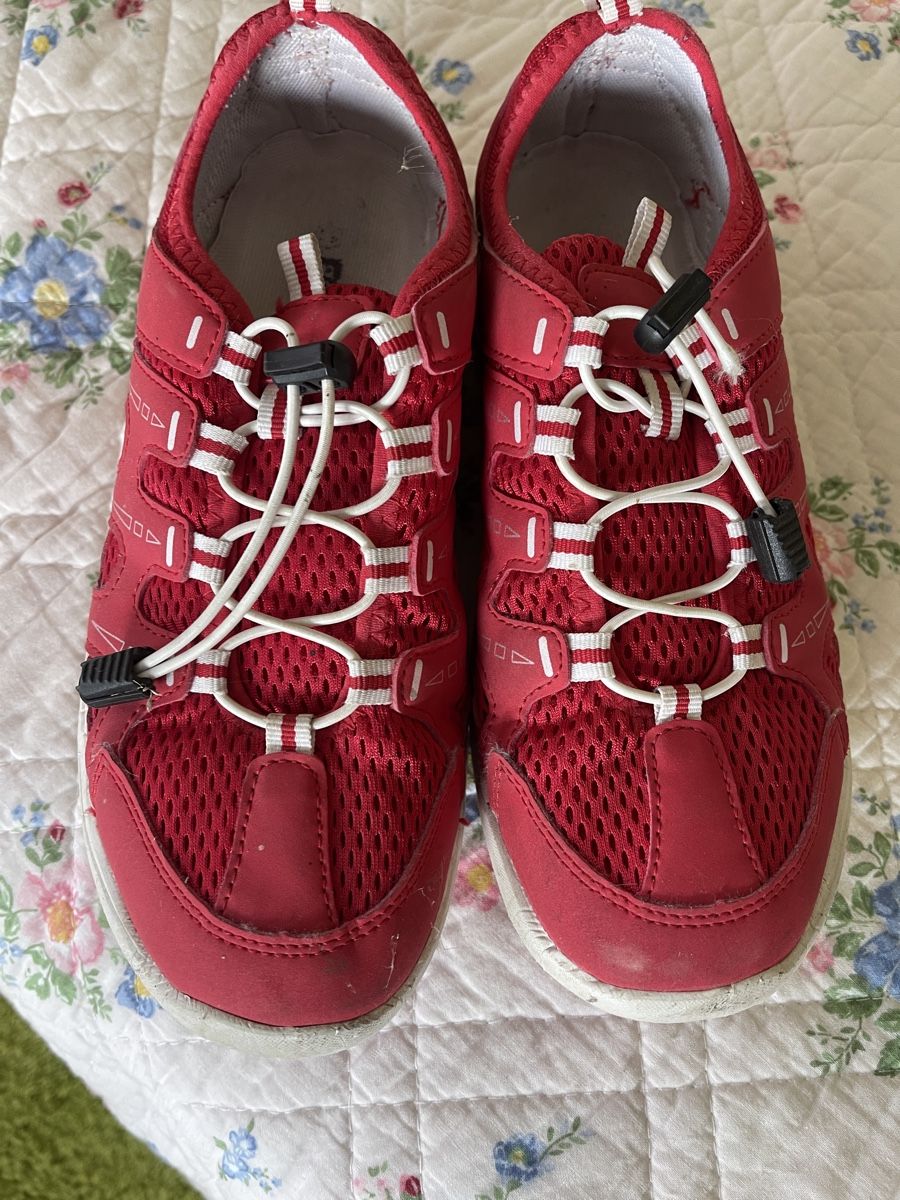We Scarpe da donna: Weiche rote Sneaker, Marke Go-we – Usato da Muri AG venduto da Phoenizier