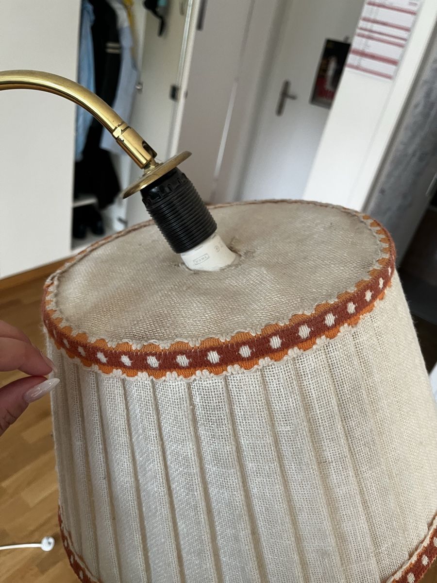 Lampade: Stehlampe mit Schirm aus den 70ern – Usato da Biel/Bienne venduto da a.hirzel 1