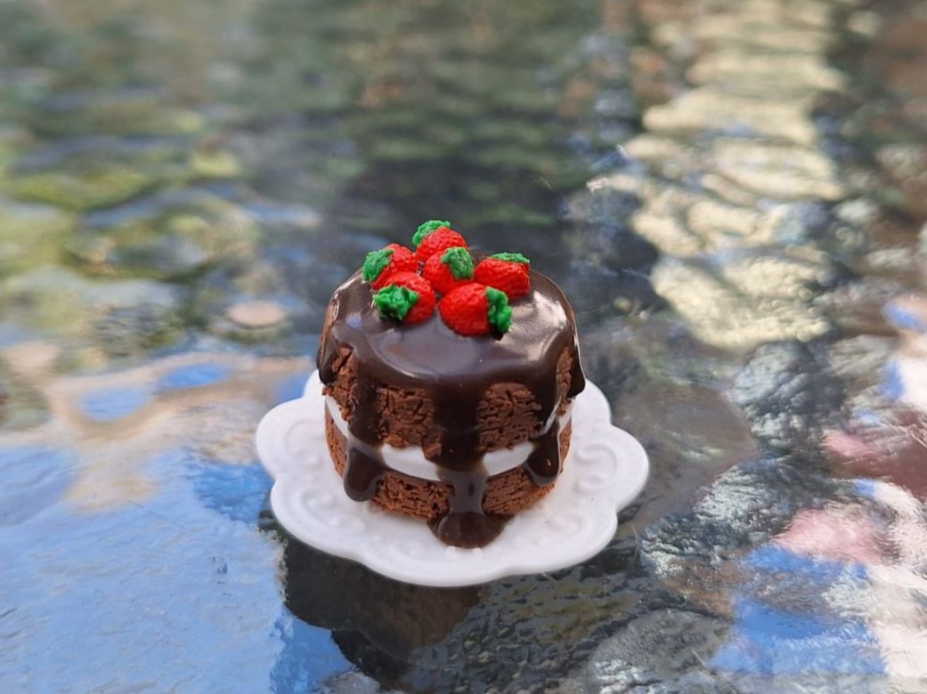 Case e mobili per bambole: Handmade Schokoladentorte – Nuovo (secondo la descrizione) da Zürich venduto da HandmadeTinyFood 5