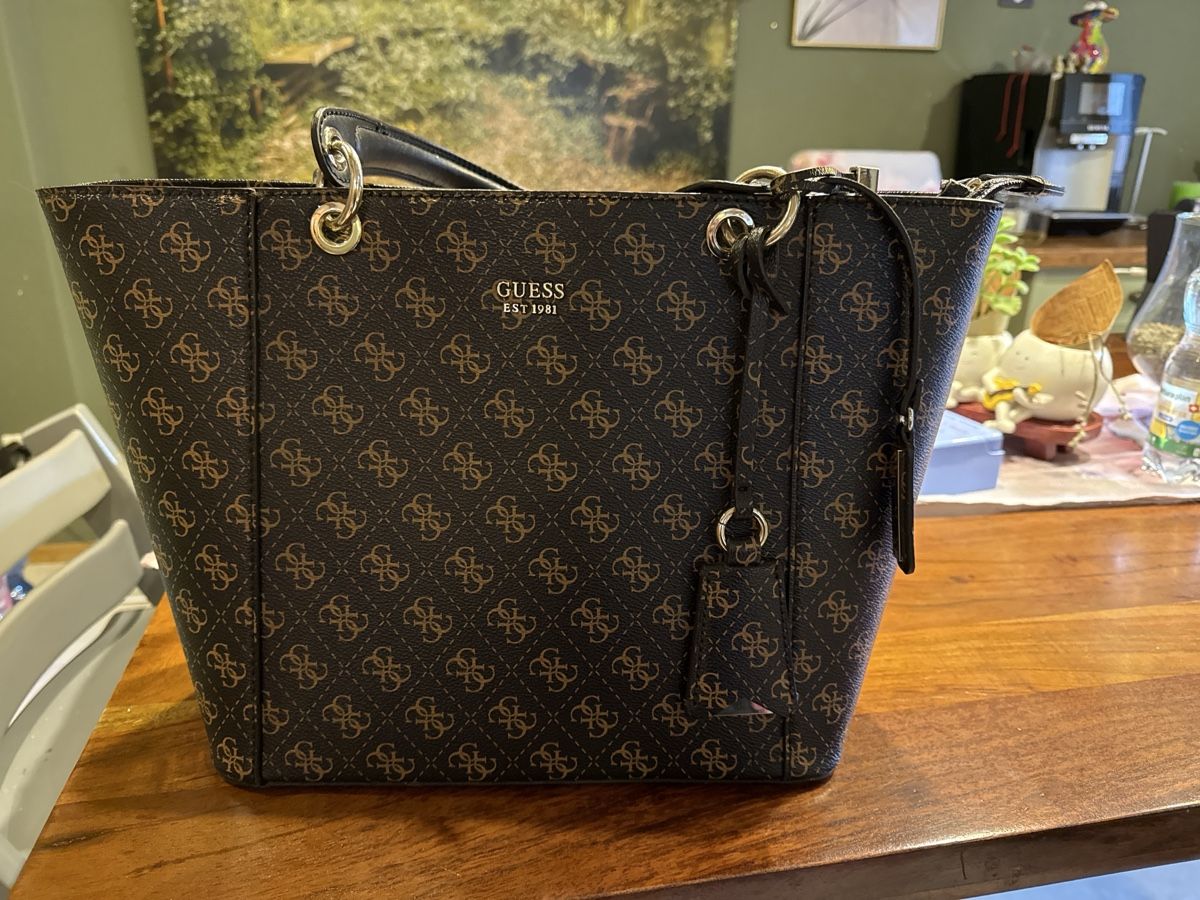 Guess Borse da donna: Guess Tasche  – Usato da Bad Ragaz venduto da ram_t825