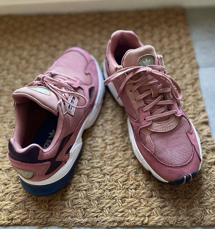 Damenschuhe: Adidas Sneaker, rosa Gr. 42 – Gebraucht aus Zürich von speedycasa