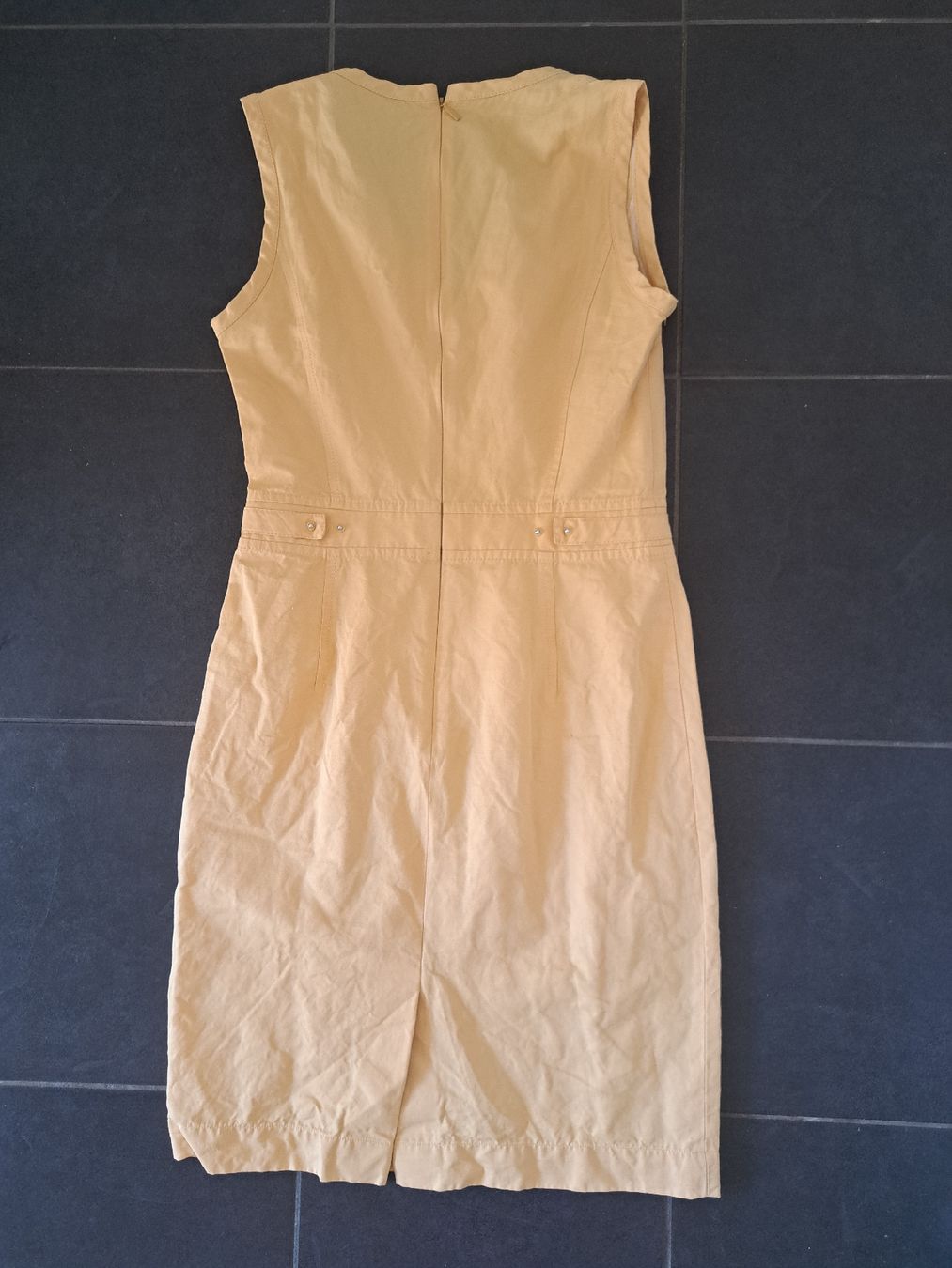 Hugo Boss Vestiti: Kleid Hugo Boss – Usato da Thalwil venduto da sternenstaub369 2