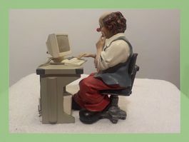 Originelle Clown Figur am PC, Deko-Figur, Sammlerstück