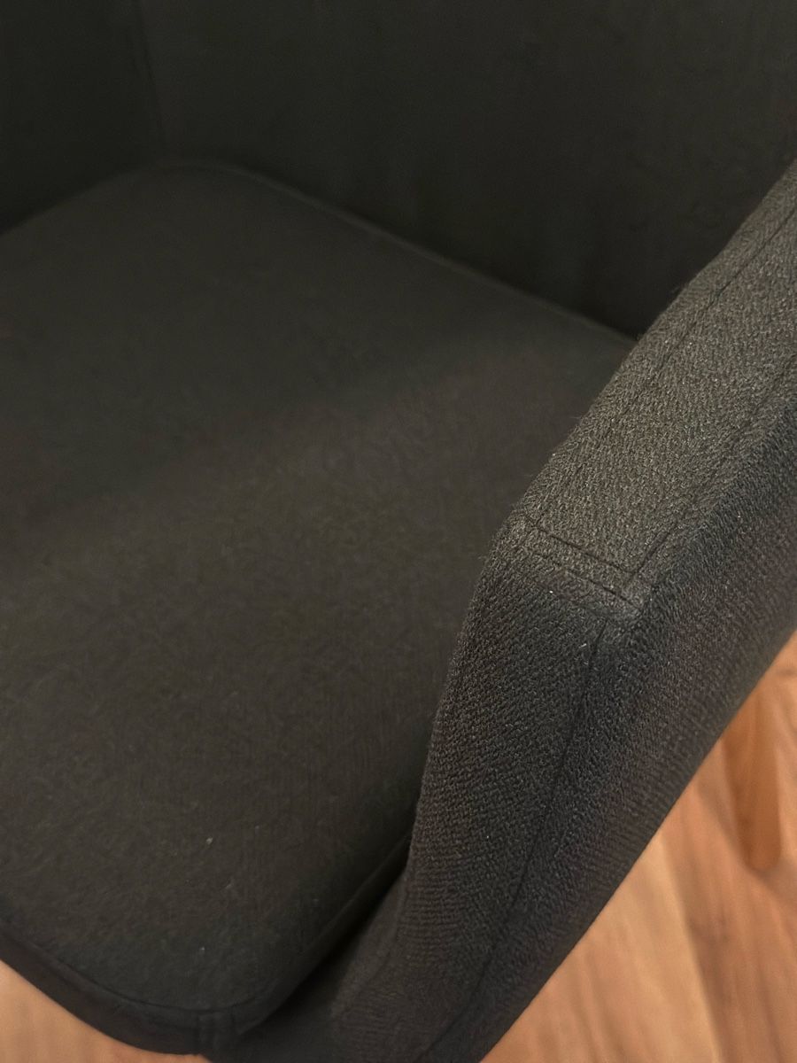 Chaises: 2 Anthrazit Stoffstühle – Neuf (Voir description) à Volketswil par Ana_kuzz 1