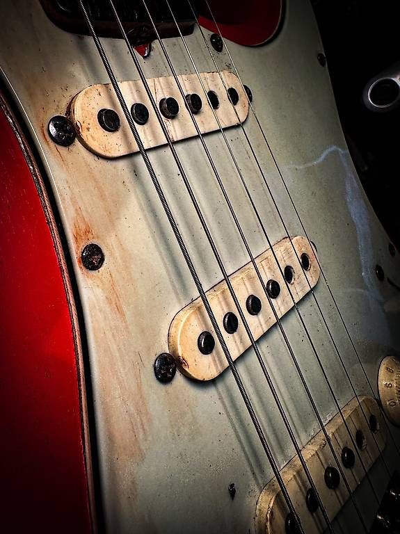 Fender Musikinstrumente: Fender Stratocaster 1963 serie L vintage refin – Gebraucht aus Montreux von Alligator-AMPS 8