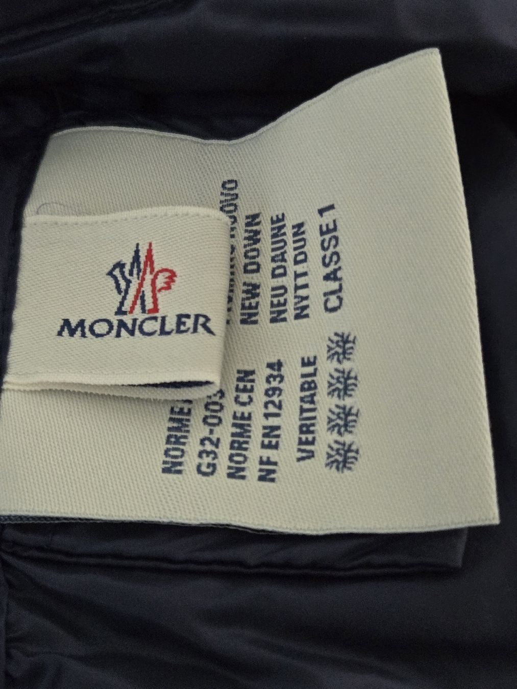 Moncler Gilet & Giacche senza maniche: Moncler, schöne Weste, Gilet – Nuovo (secondo la descrizione) da Wiesendangen venduto da Sinhuk 5
