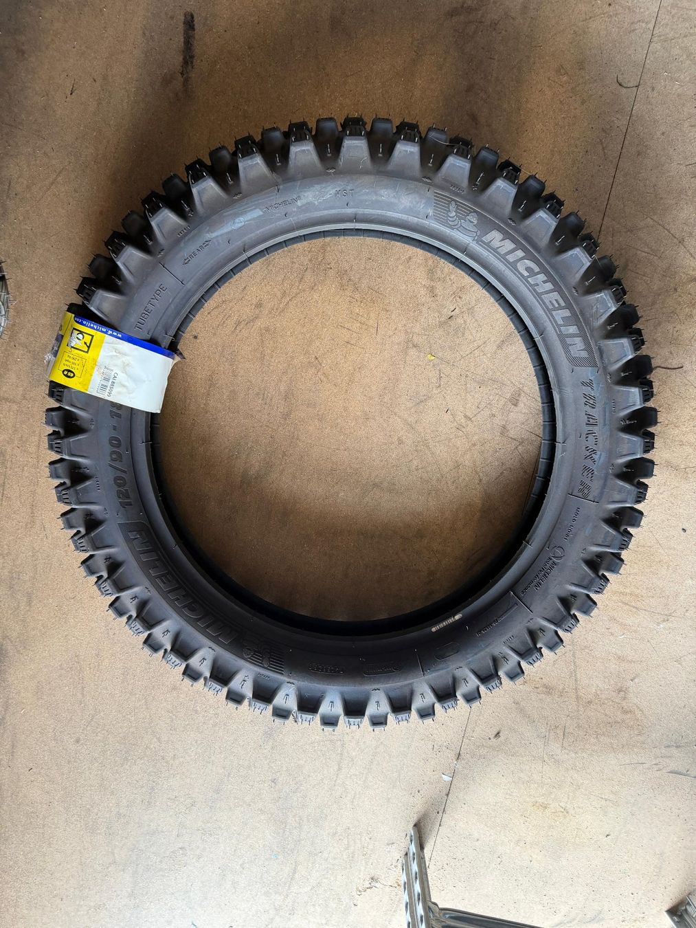 Michelin Pneumatici & Ruote complete: Michelin Tracker 120/90-18 TT 65R DOT4318 – Nuovo (secondo la descrizione) da Otelfingen venduto da ccracing 1