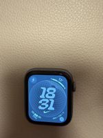 Apple Watch Series 5 – Space Grau mit 2 Armbändern & Ladekab