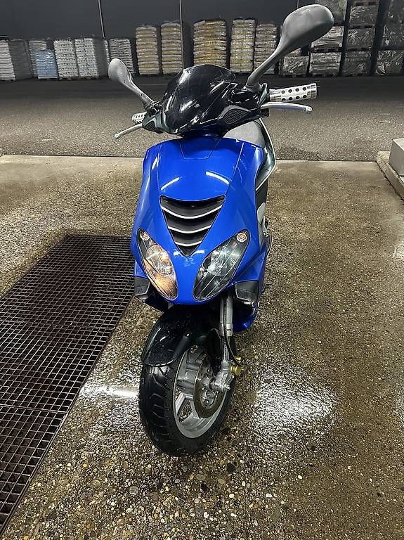 Scooter: Piagio 50 nrg scuter  – Usato da Wetzikon ZH venduto da MedinaL