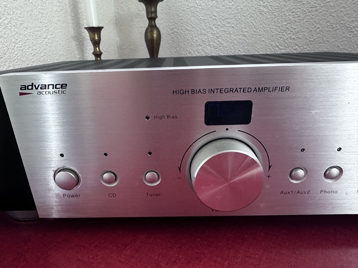 Amplificatori: Advance Acoustic MAX 150 Verstärker – Usato da Zürich venduto da Misus.Flohmi 1
