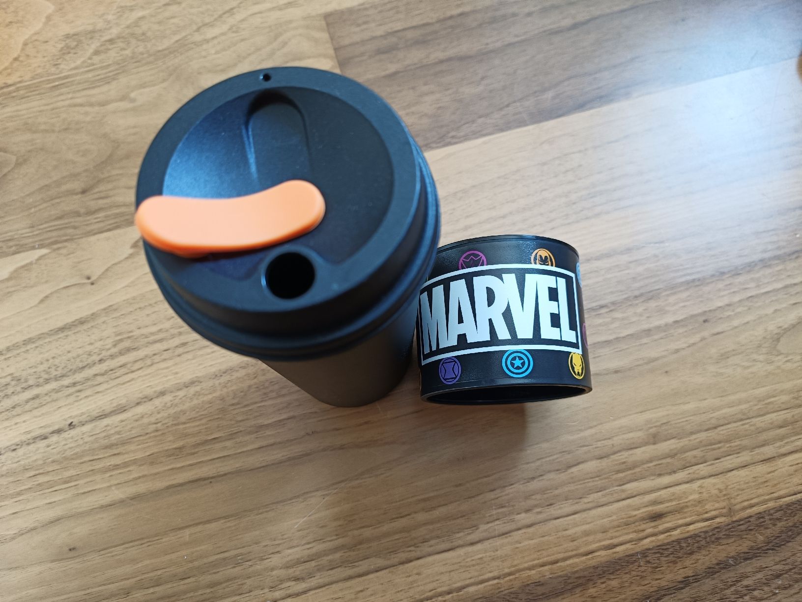 Tupperware Behälter & Ähnliches: Tupperware Marvel Thermobecher, neuwertig, Winter-Aktion! – Neu (gemäss Beschreibung) aus Würenlos von sanfrancisco27 2