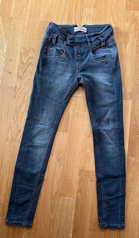 Jeans: GANG Jeans "Marge", Grösse 25 – Gebraucht aus Luzern von tflorin