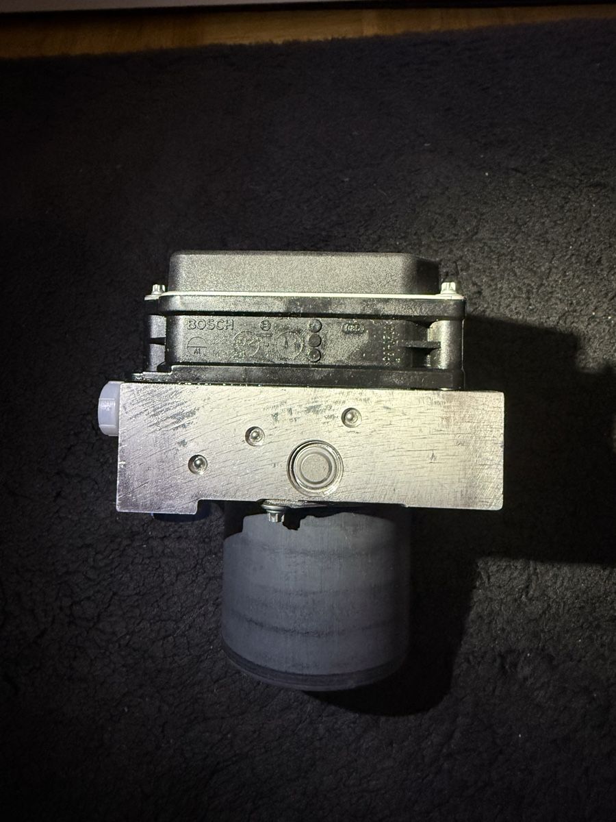 Mercedes-Benz Tutti pezzi di ricambio auto: Mercedes Sprinter ABS Hydraulikblock – Usato da Endingen venduto da rubenrocha2003 3