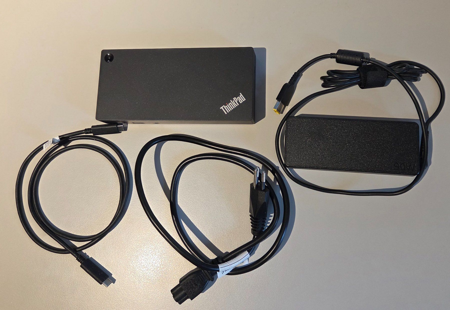 Lenovo Docking station: Lenovo Docking Station ThinkPad USB-C Dock Gen2 – Usato da Thal venduto da Fitness-Partner