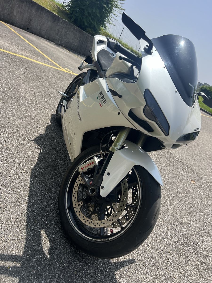 Ducati Strada: DUCATI 1198 LIMITED EDITION – Usato da Crissier venduto da JMCRS