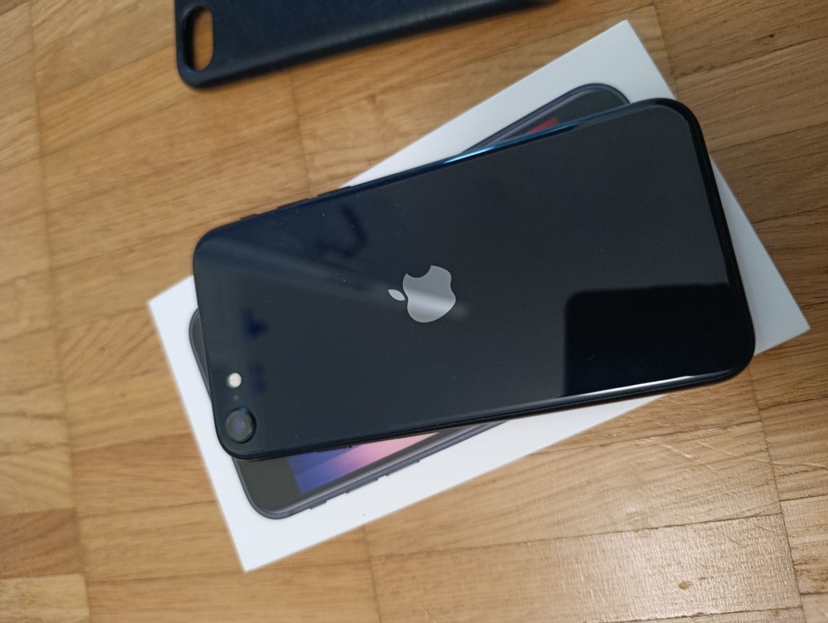 Apple Portables: iPhone SE 2022 256GB (3. Generation) – D'occasion à Luzern par mat_rc6g