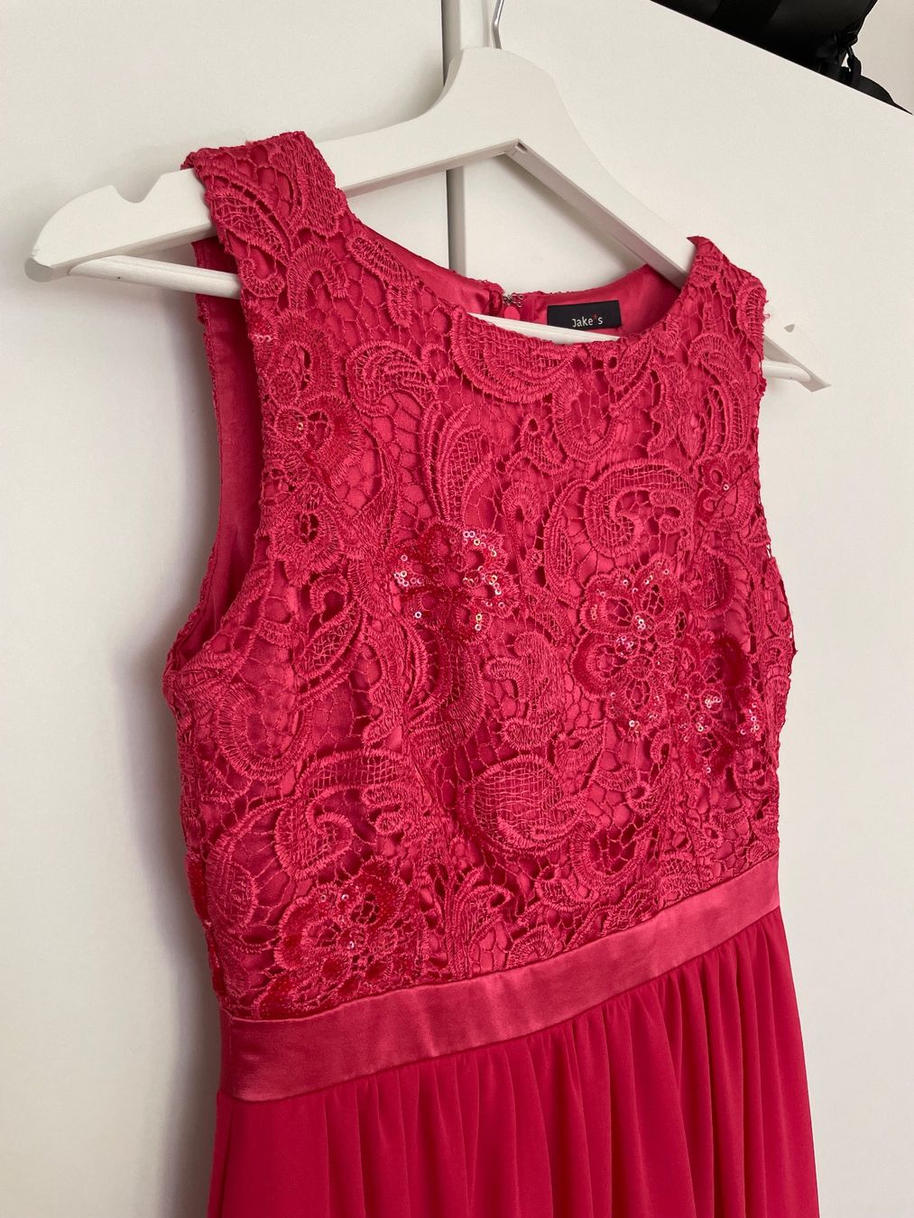 Vestiti: Rotes Cocktailkleid Gr. 32 – Nuovo (secondo la descrizione) da Zürich venduto da isa_f5r7 2